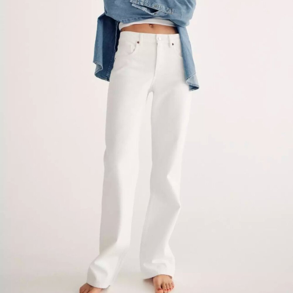 Zara High Rise Straight Leg White Jeans Size 8 EUC